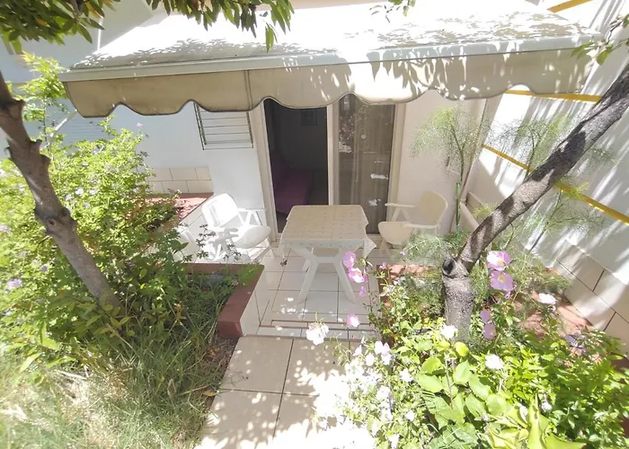 アパート Ioli - Ground Floor タソス