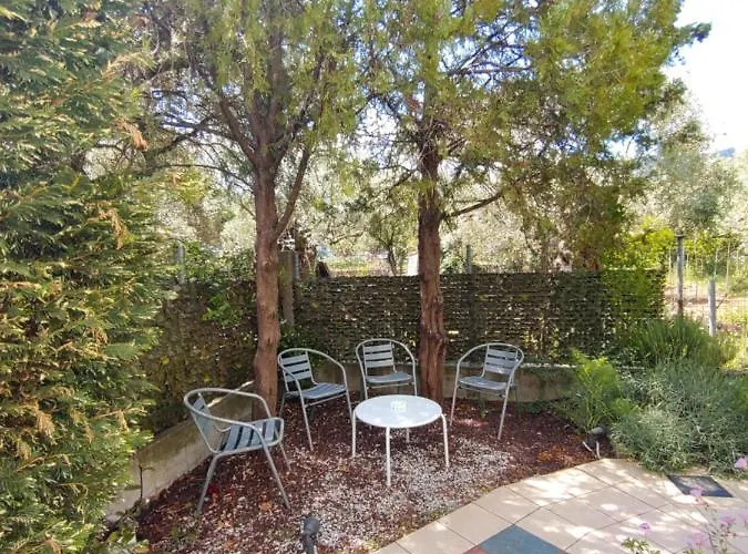 Ioli - Ground Floor アパート